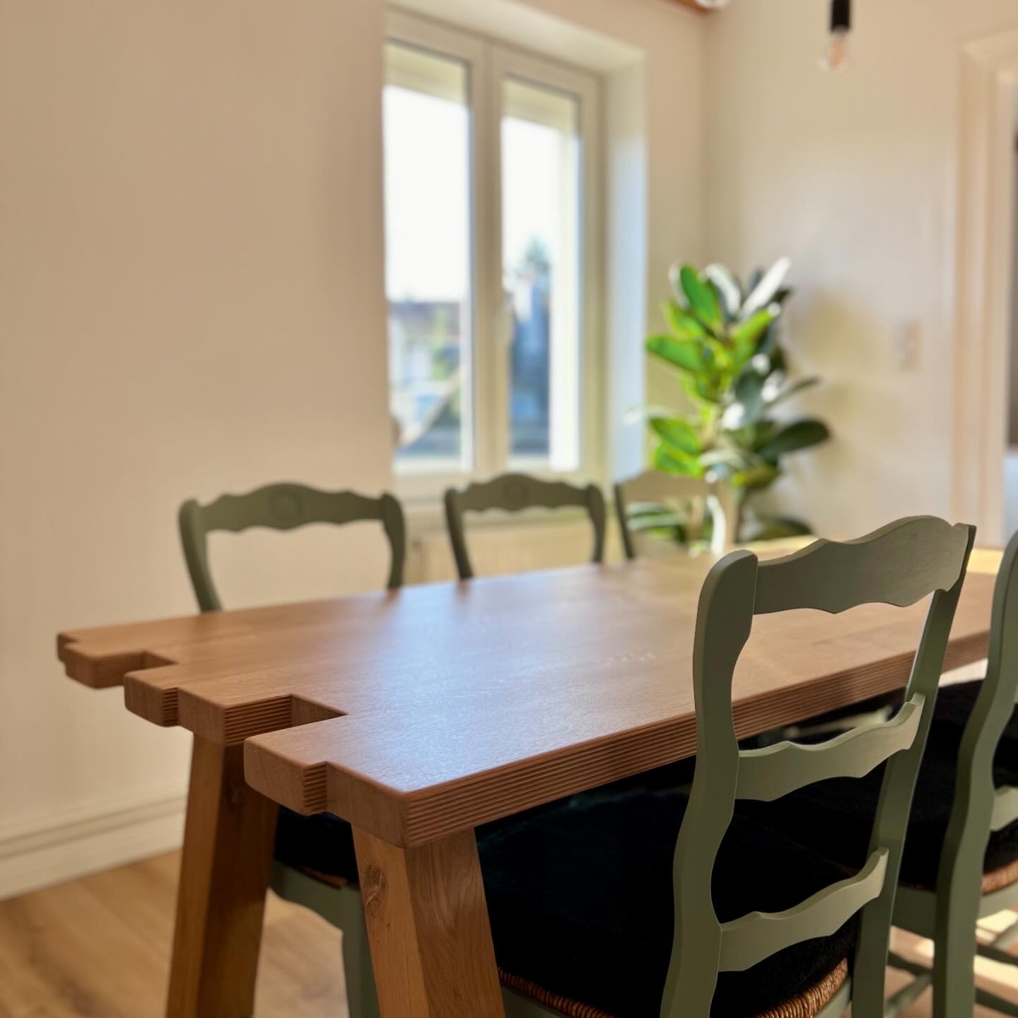 Envie d&#8217;une table de salle à manger atypique ? Saint-Louis