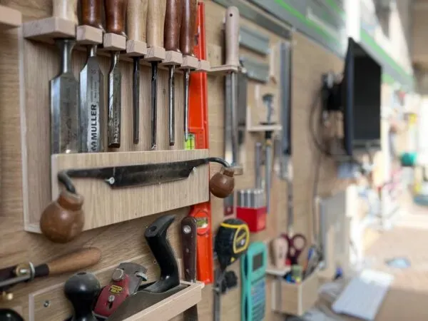 atelier_menuiserie_outils-600x450