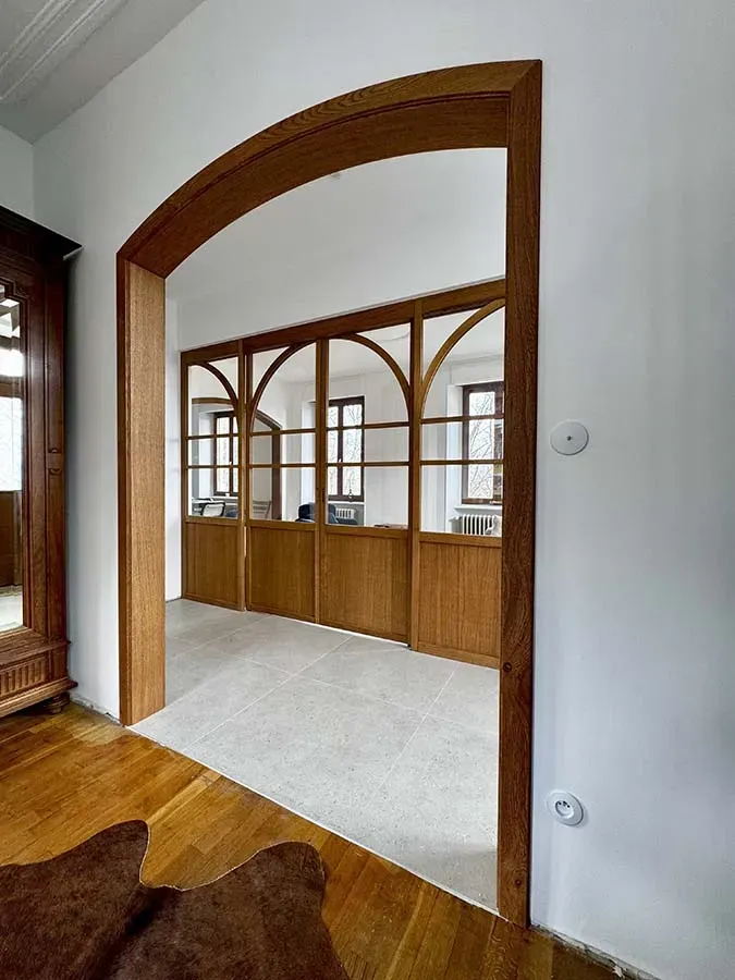 Arche intérieure en bois